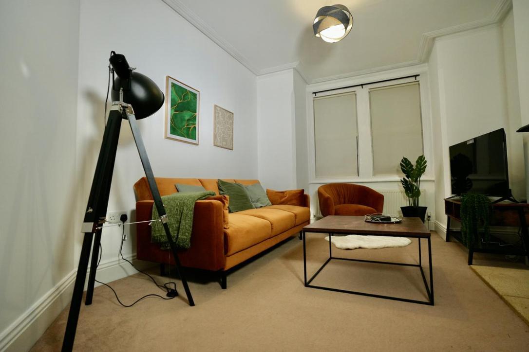Spacious Two-Bedrooms House, Private Parking, Contractors, Relocators Оксфорд Екстер'єр фото