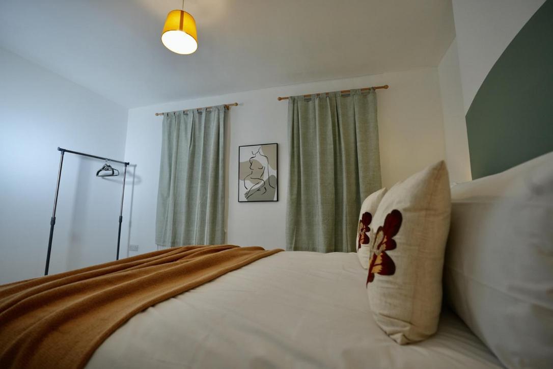Spacious Two-Bedrooms House, Private Parking, Contractors, Relocators Оксфорд Екстер'єр фото