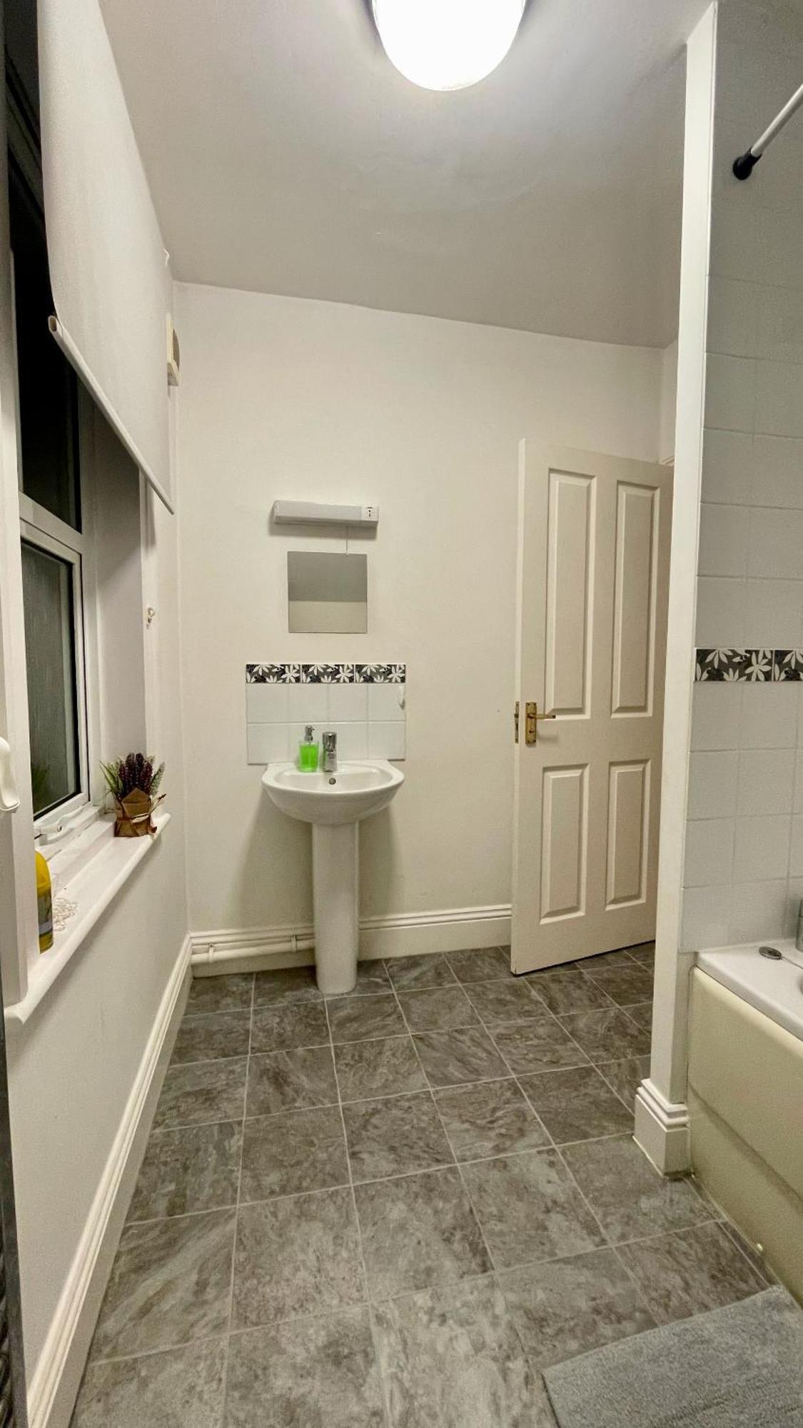 Spacious Two-Bedrooms House, Private Parking, Contractors, Relocators Оксфорд Екстер'єр фото