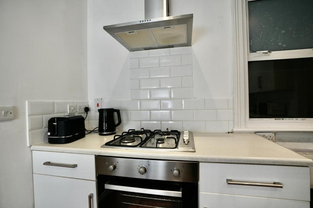 Spacious Two-Bedrooms House, Private Parking, Contractors, Relocators Оксфорд Екстер'єр фото